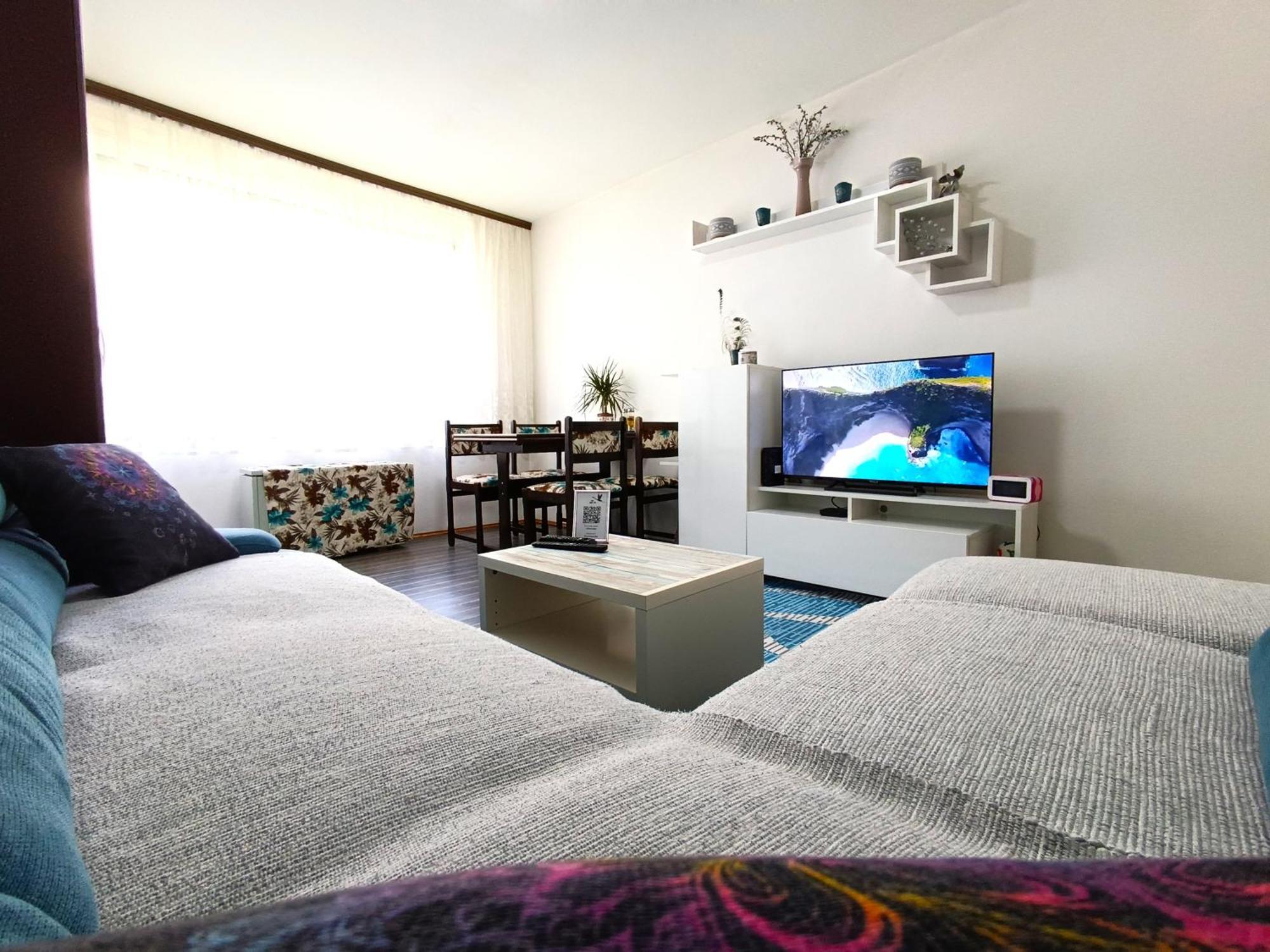 Flamingo 365 - Near City Center With Free Parking ซาราเยโว ภายนอก รูปภาพ